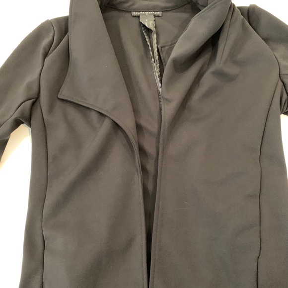 Blazer - Picture 2 of 3